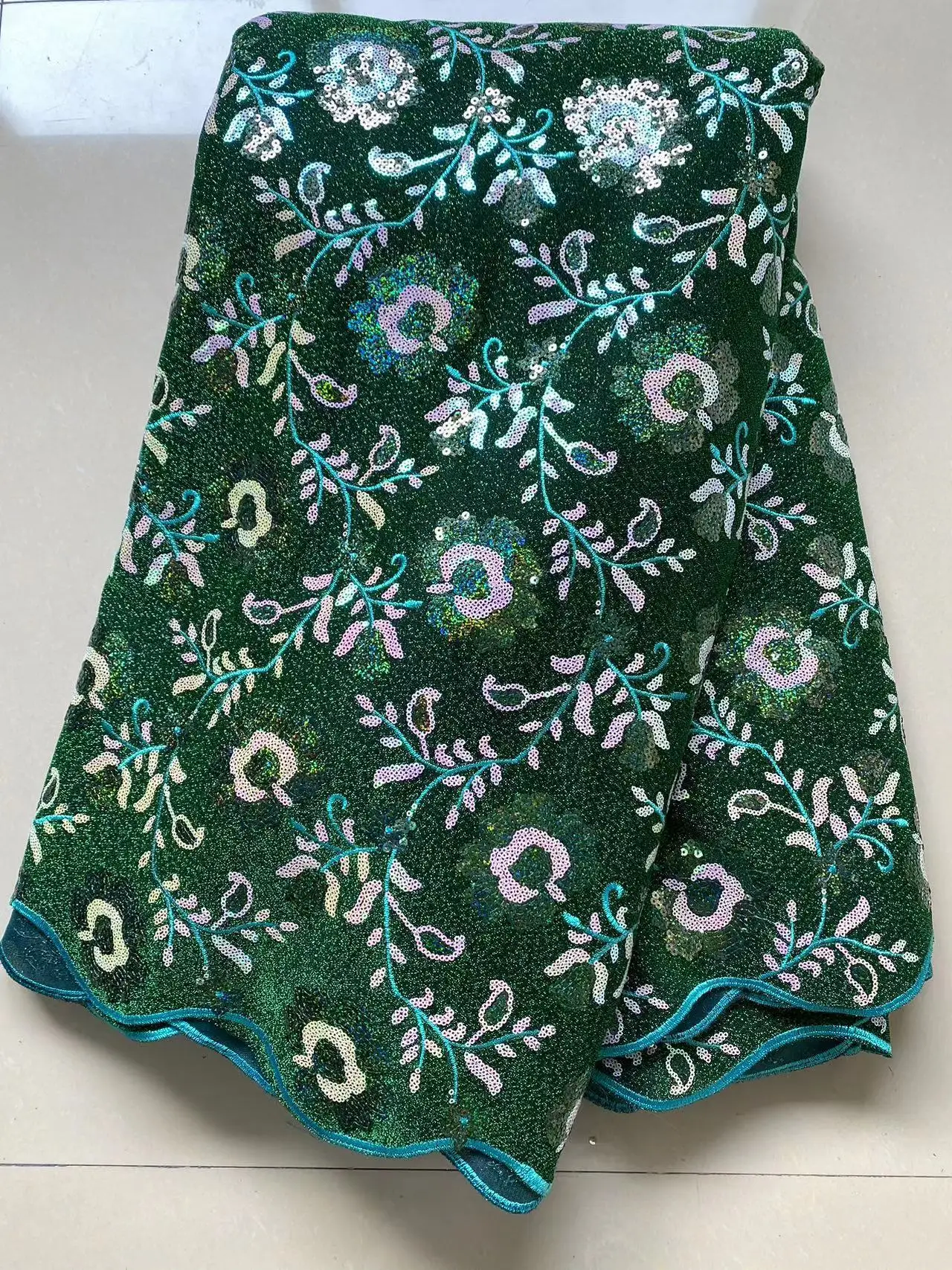 

May Lace African Velvet Lace Fabric With Sequins 2023 High Quality Lace Nigerian Embroidered African Lace Fabric 5 Yards Sewing