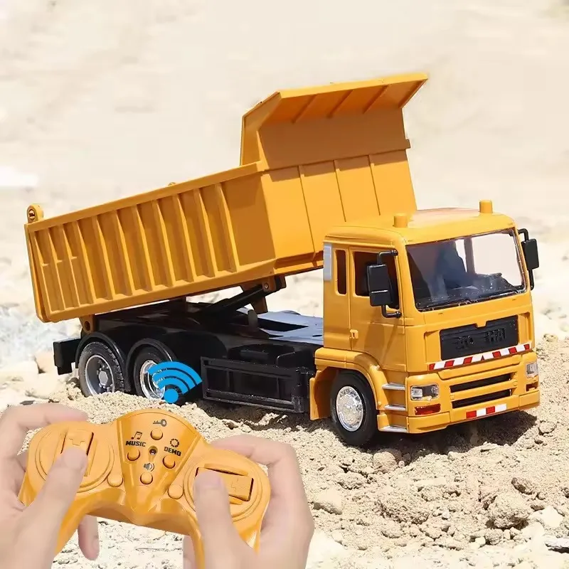 Robot Tank RC télécommandé blanc avec effets lumineux et musique, de profil avec canon orienté.