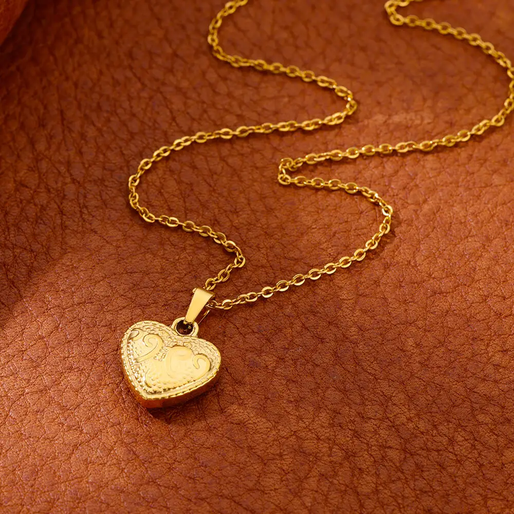 Minimalist Heart Pendant Necklace For Women Girls