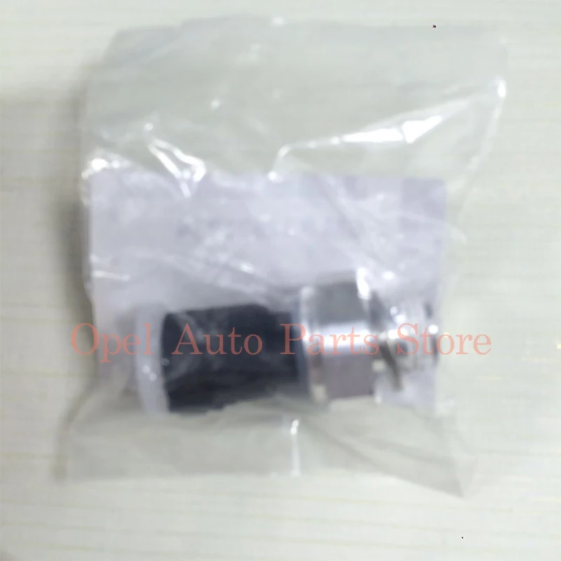 Engine Oil Pressure Sensor Switch 12621234 For Buick Chevrolet Camaro Cadillac CTS GMC Yukon Pontiac G8