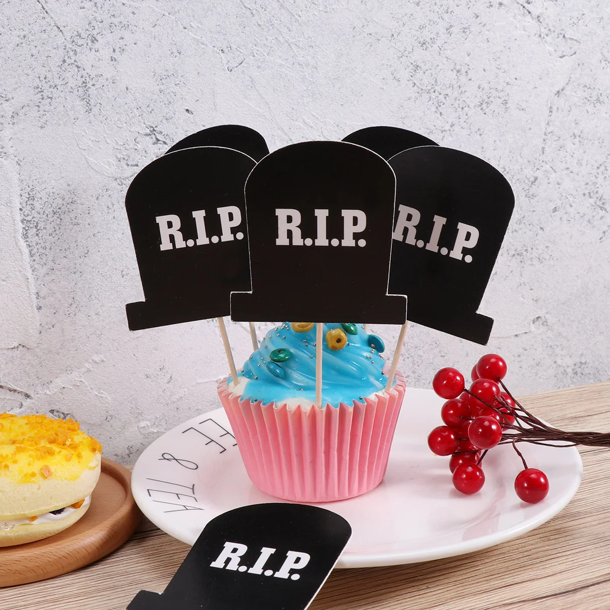 

10 Pcs Decor Halloween Cake Decorations Cemetery Toppers Plug-in Bamboo Cupcake Picks for