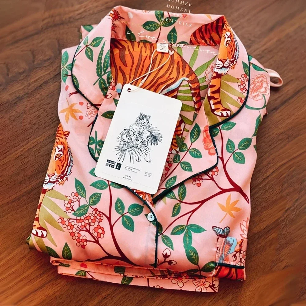 

Imitation Silk Pajamas for Women, Pink Long Sleeved Trousers, Two-Piece Sleepwear, Jungle Tiger, Outside, Fashion, New, 2024