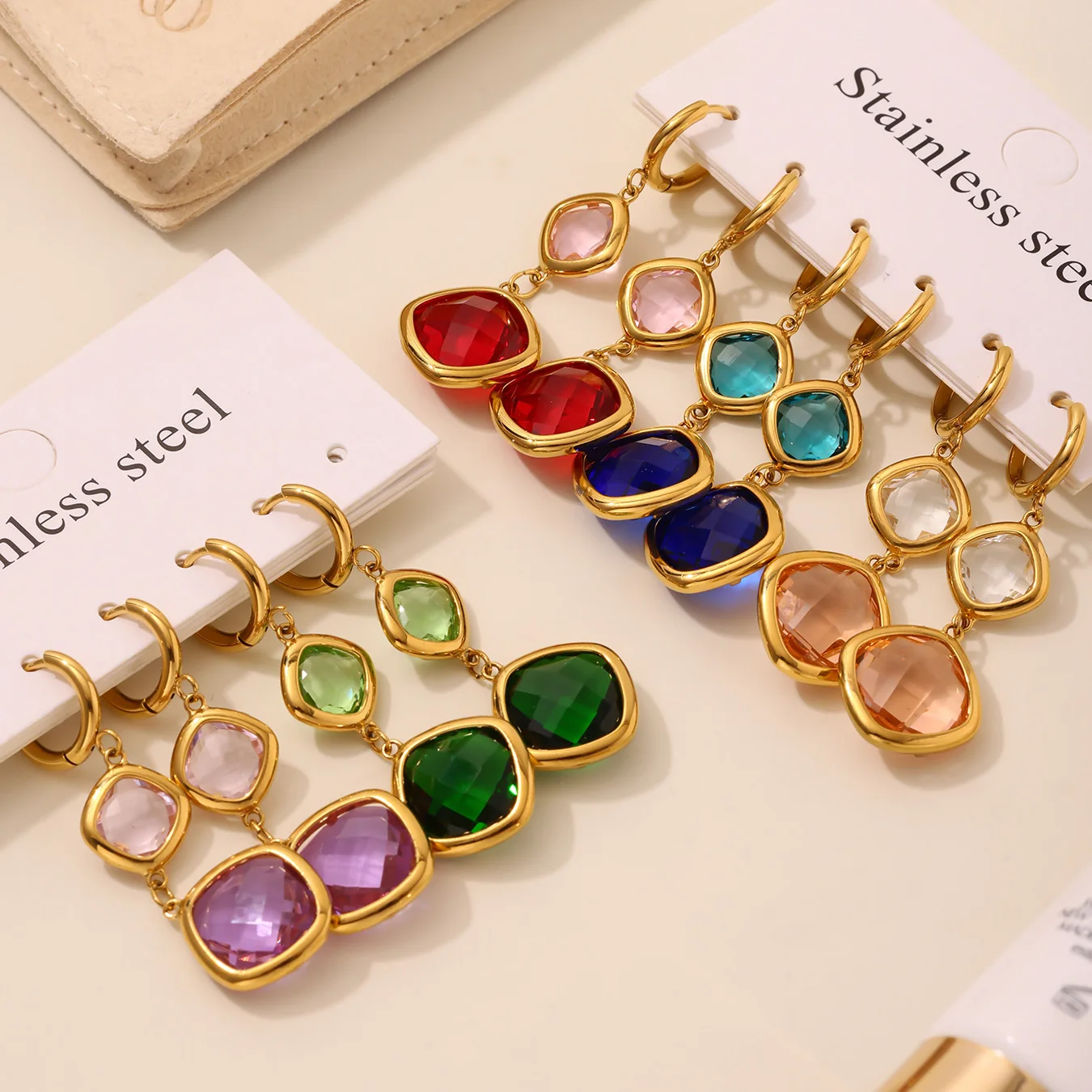Liora Hochwertige Edelstahl-Quadrat-Glas-Bling-Tropfen-Creolen für Frauen, Mutter, hypoallergener Schmuck, Hochzeitsgeschenke – Detail 8