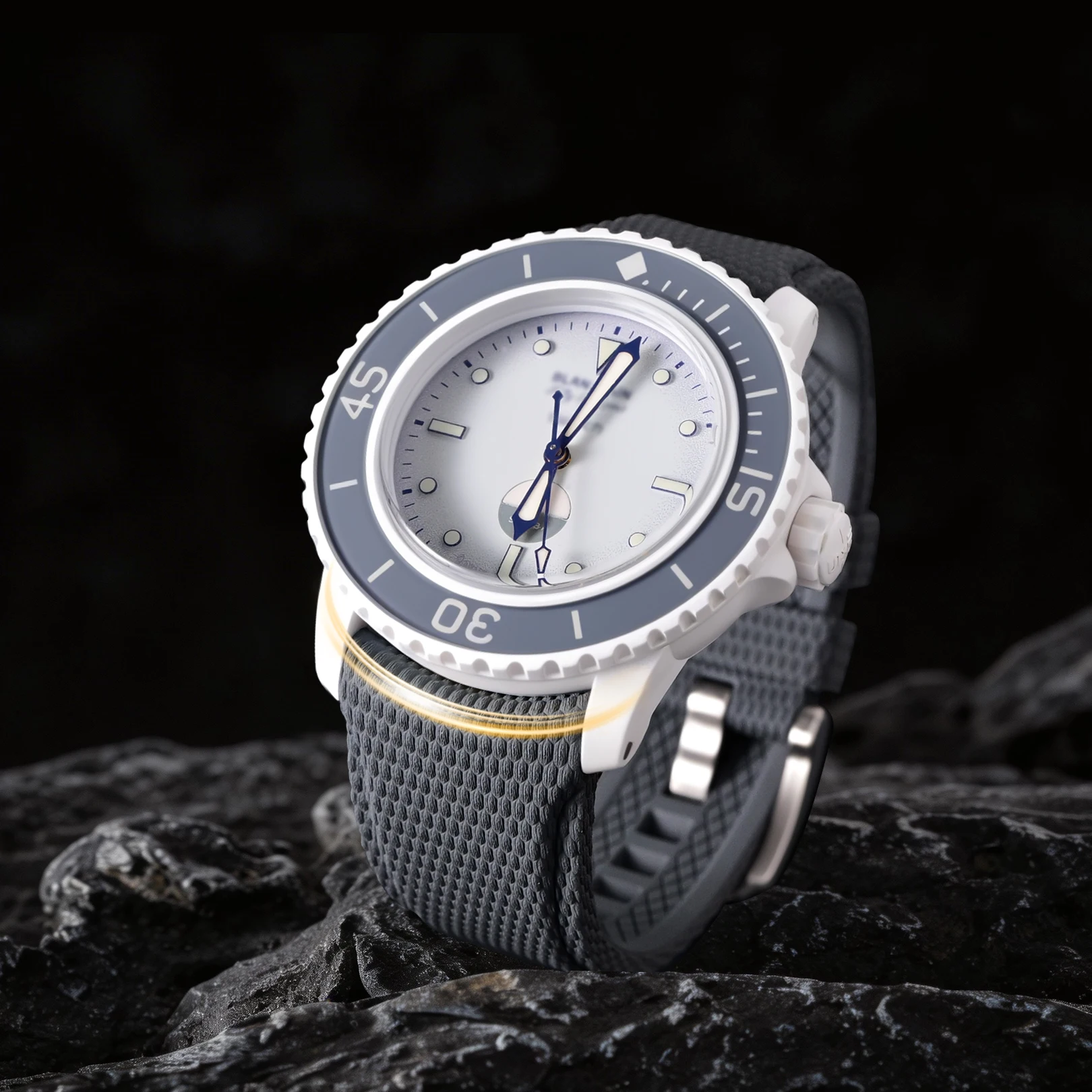 Universal Quick Release Curved FKM Rubber Sport Watch Band (Available in 20mm, 21mm, 22mm)