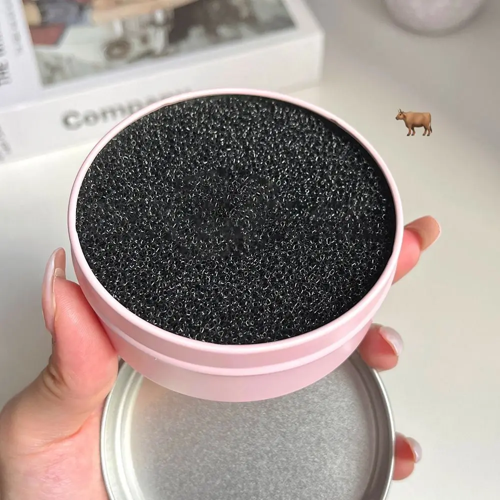 Soft Makeup Brush Cleaner Durable Lightweight Make Up Brush Cleaning Tool Portable Dry Cleaning Makeup Brush Cleaning Box Girl
