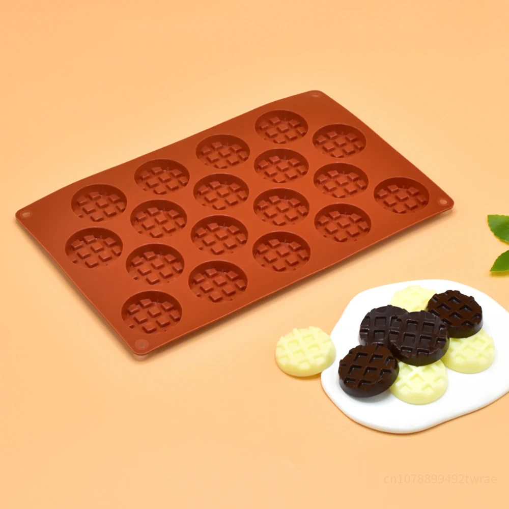 Mini Waffle Silicone Mold DIY Round Waffle Making Tool Practical Chocolate Mold Non-Stick Pudding Steamed Cake Tool Donut baking mould cake waffle maker