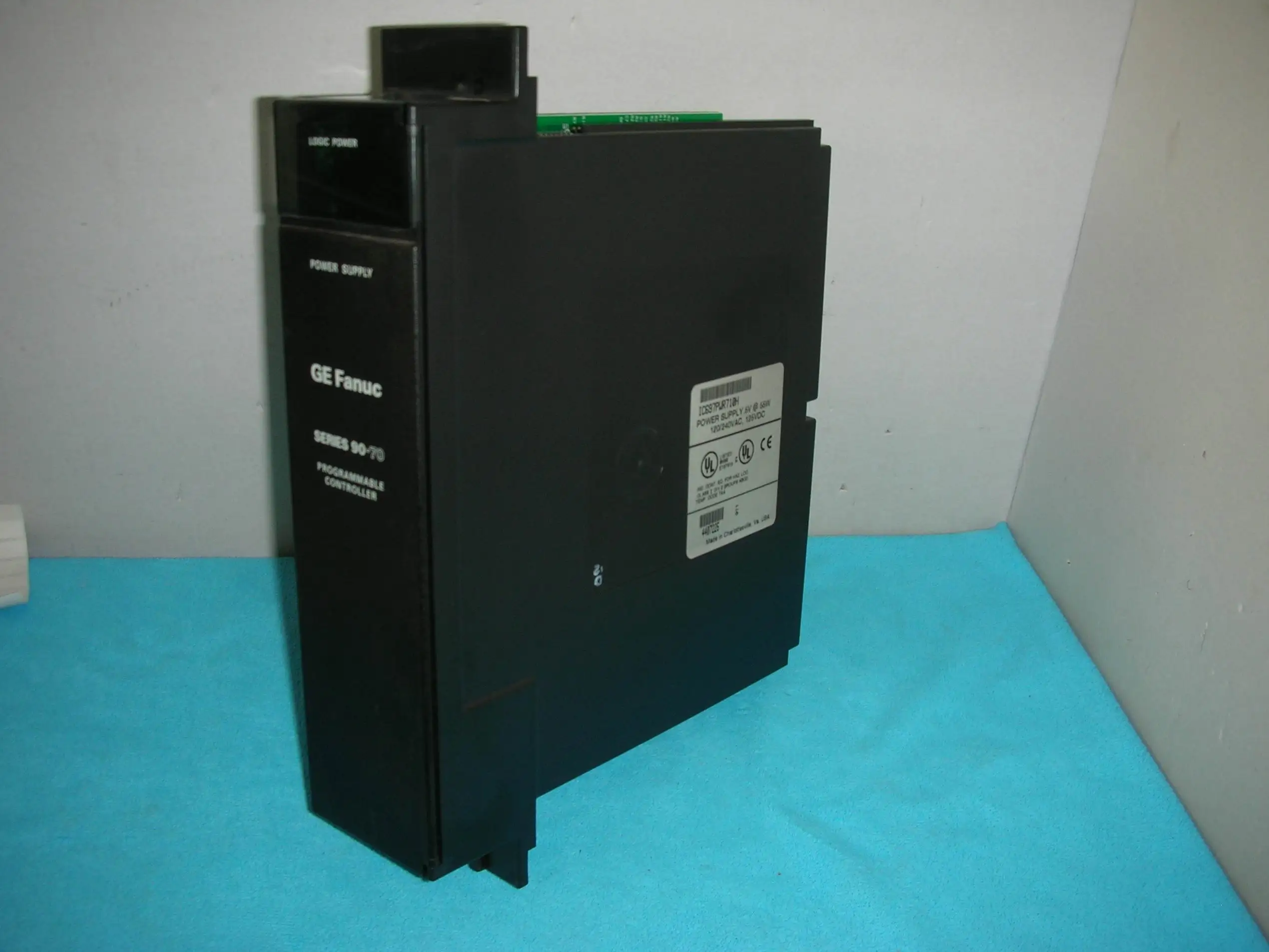 

1 шт. GE FANUC IC697PWR710