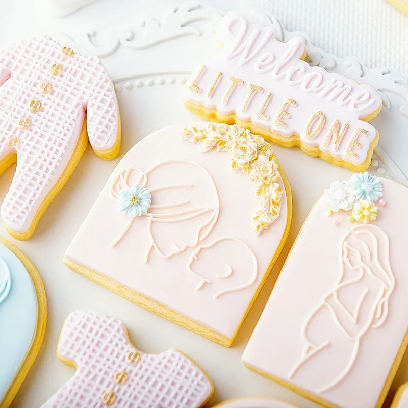 Baby Mom Embossing Stamp Acrylic Cookie Cutter Mold DIY Baking Biscuit Pastry Tools Fondant Sugar Craft