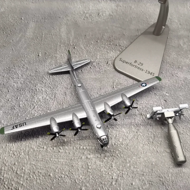 FloZ WWII ボーイング B-29 ストラテジック ボンバー 1/144