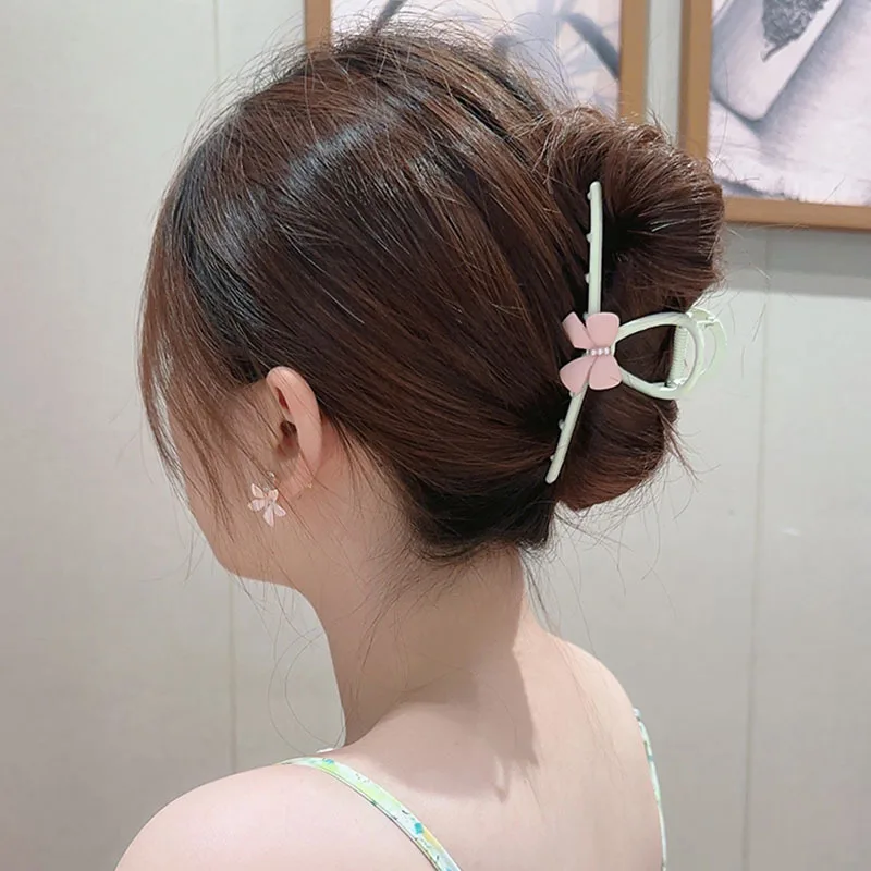 

Elegant Butterfly Hair Claw Girls Sweet Large Metal Shark Hair Clips Pearl Ponytail Hairpins Headwear Hair Accessories For Women