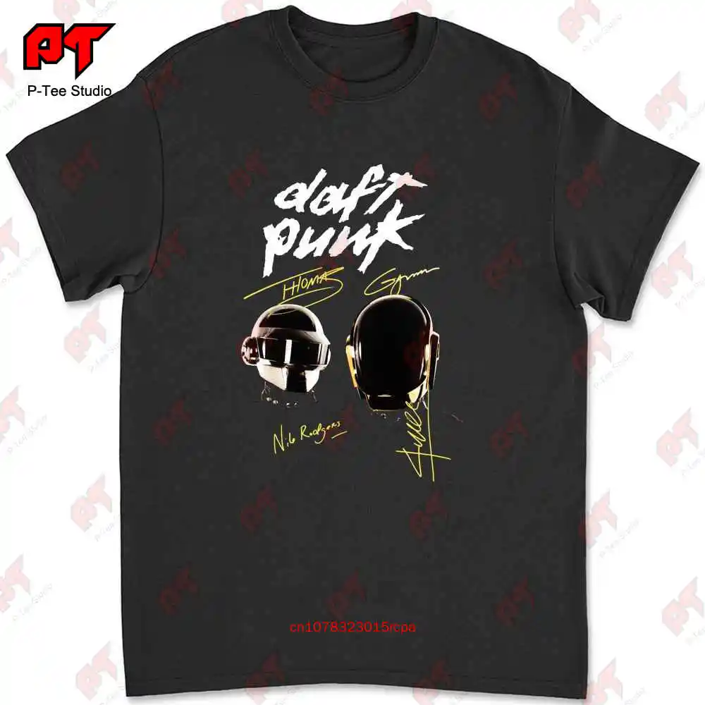 

Футболка с автографом Daft Punk AY9K