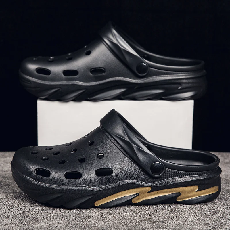 2022 Hot Fashion Sandals Men Clogs Slippers Soft Bottom Beach Sandals