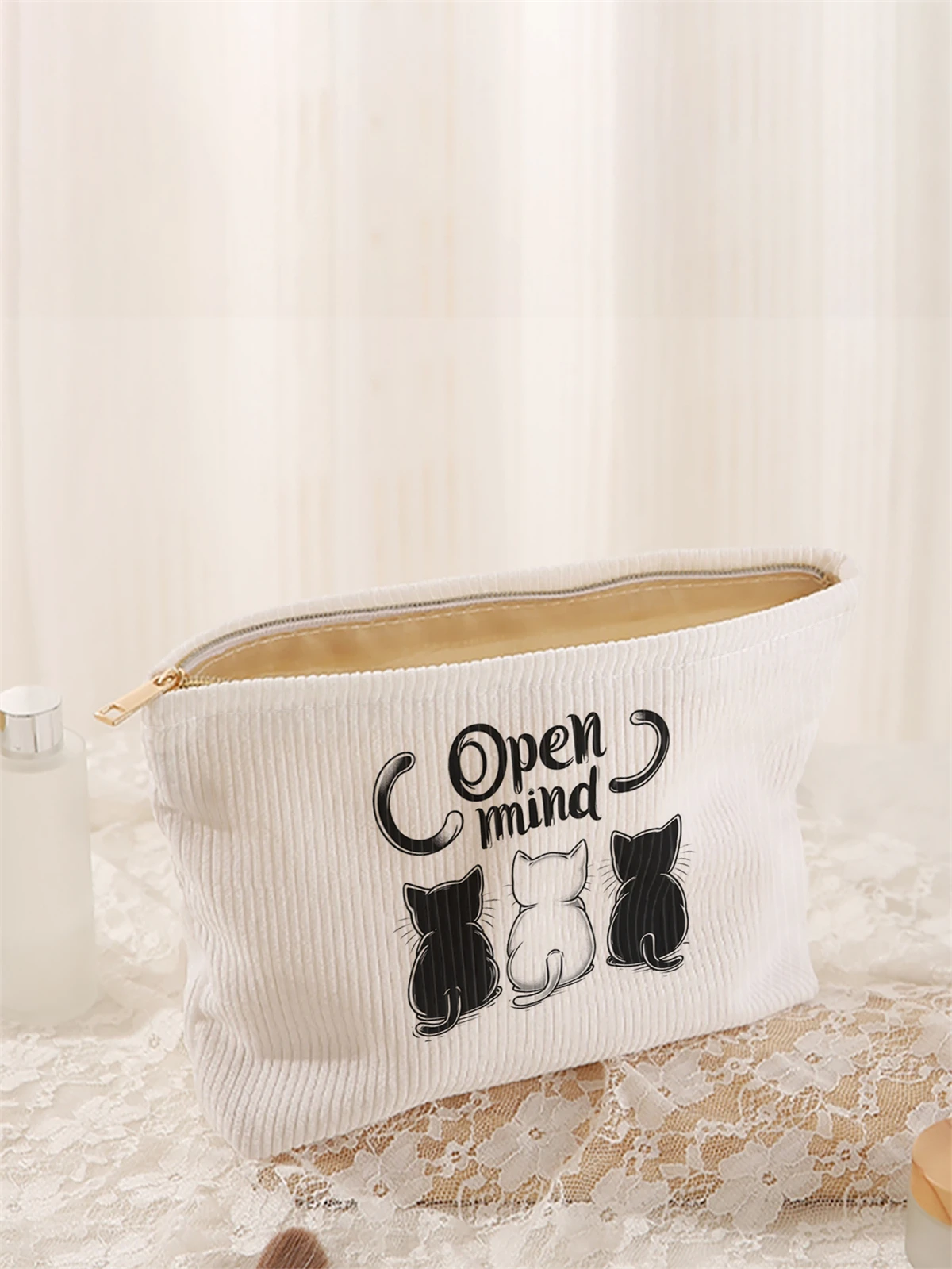 1 cartoon cat pattern corduroy makeup bag, lightweight zipper makeup storage box, multifunctional bag with lining