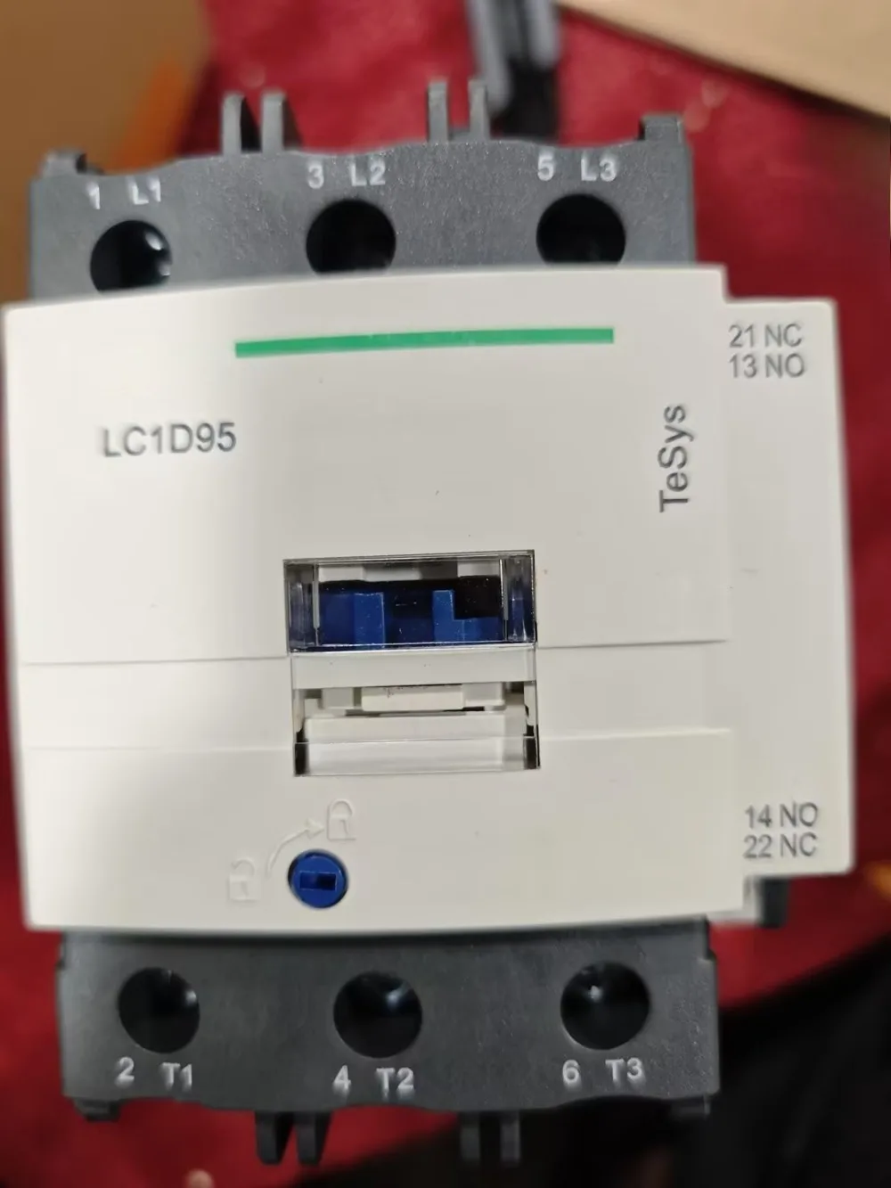 브랜드 신제품 오리지널 LC1D95BD LC1-D95BD 컨택터 데카 3P 95A AC-3 24V CC 50/60Hz 1NO+1NF 빠른 배송