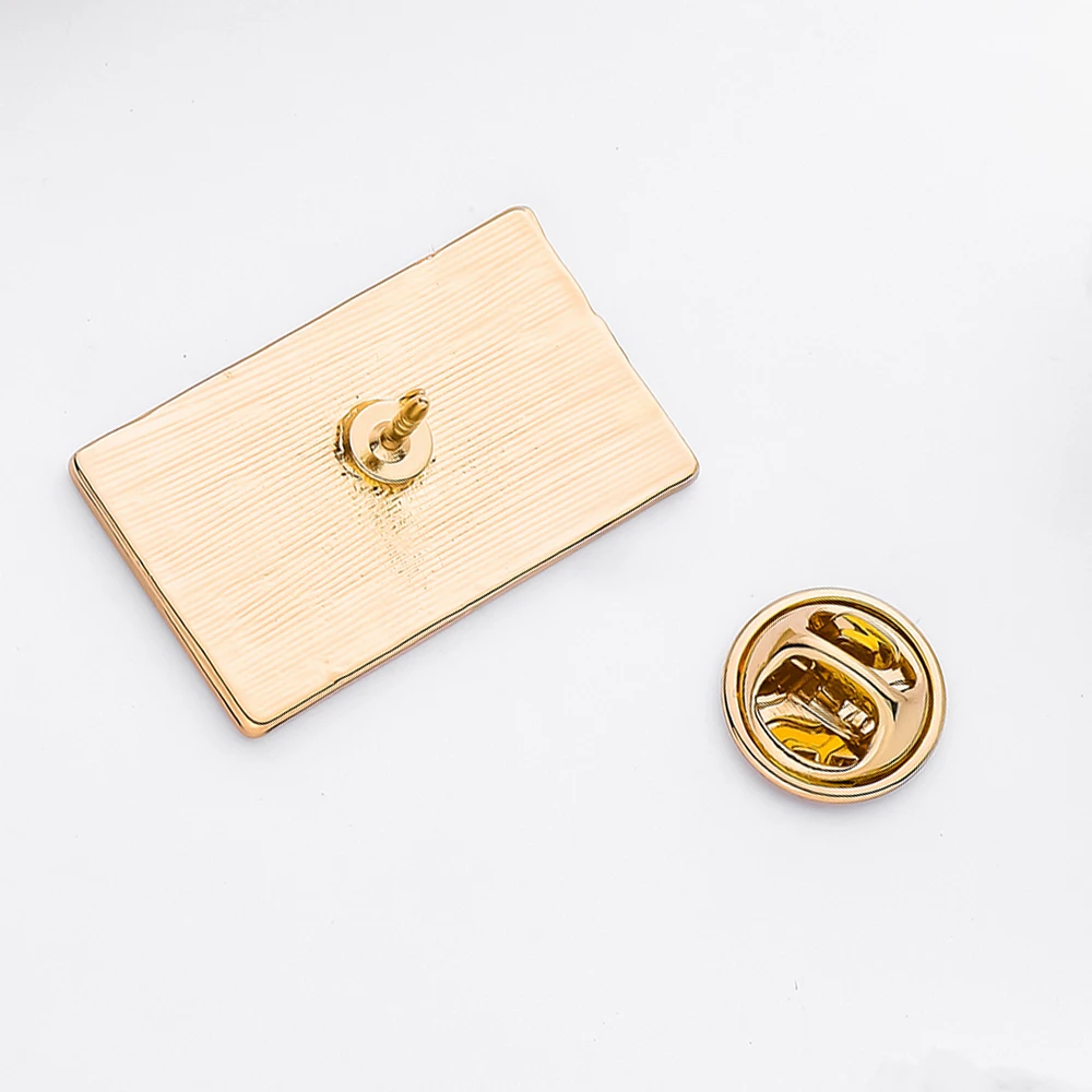 Bone Enamel Brooch Anatomy Gold Sternum Rib Creative Jewelry Lapel Jacket Accessory Pin Orthopedic Surgeon