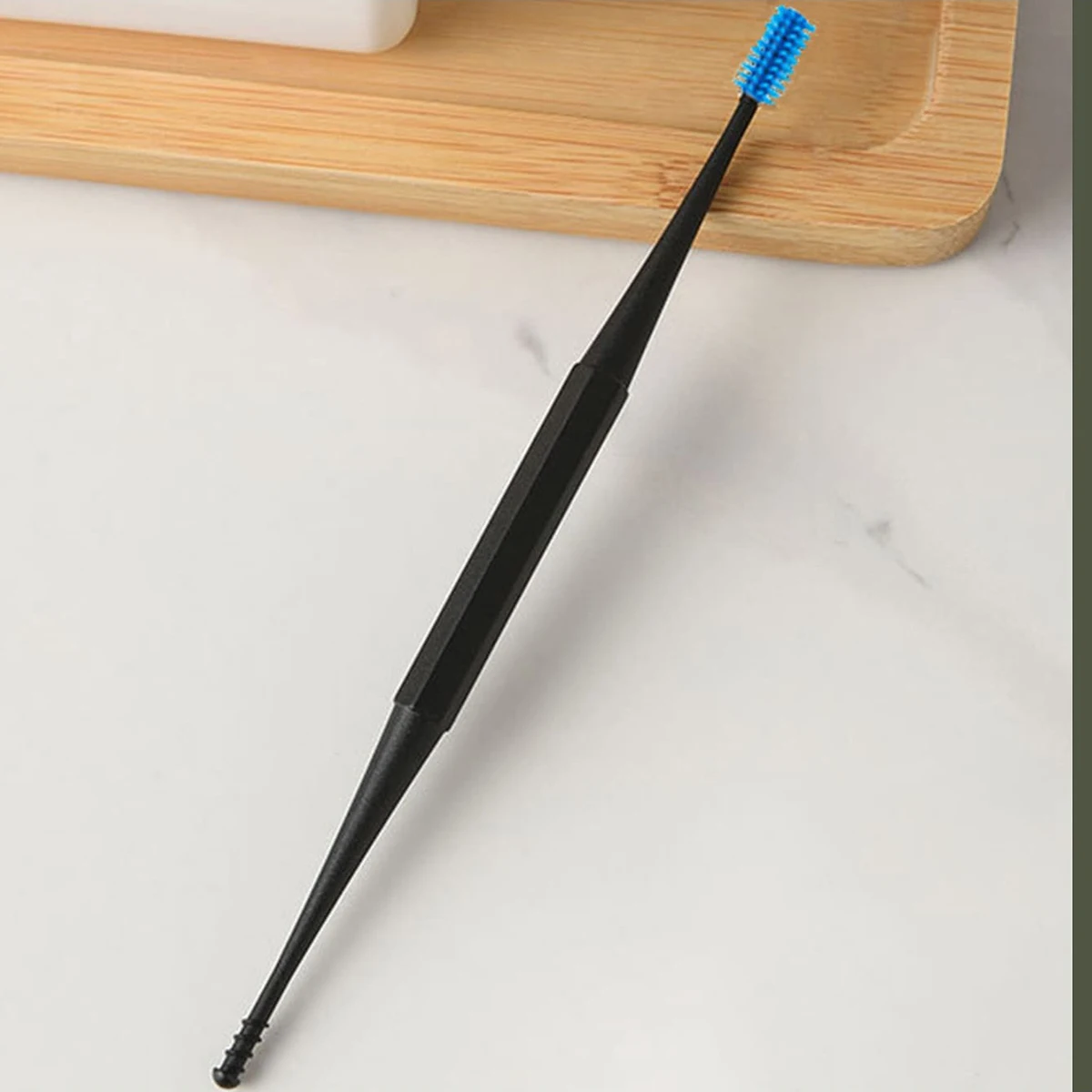 Description Picture 4 of item1pc-double-head spiral ear scoop, ear cleaning ear pick tools, easy to clean, reusable, silicone massage soothes the ear canal