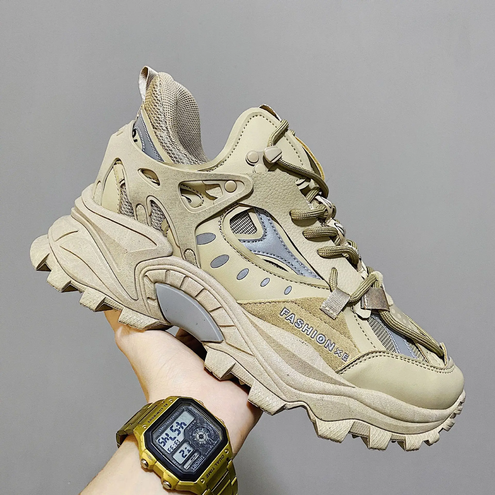 

Shoes Men's Vulcanized Luxury Men Sneakers Harajuku Shoes Chunky Sneakers for Men Platform Running Shoes Male Zapatos Hombre