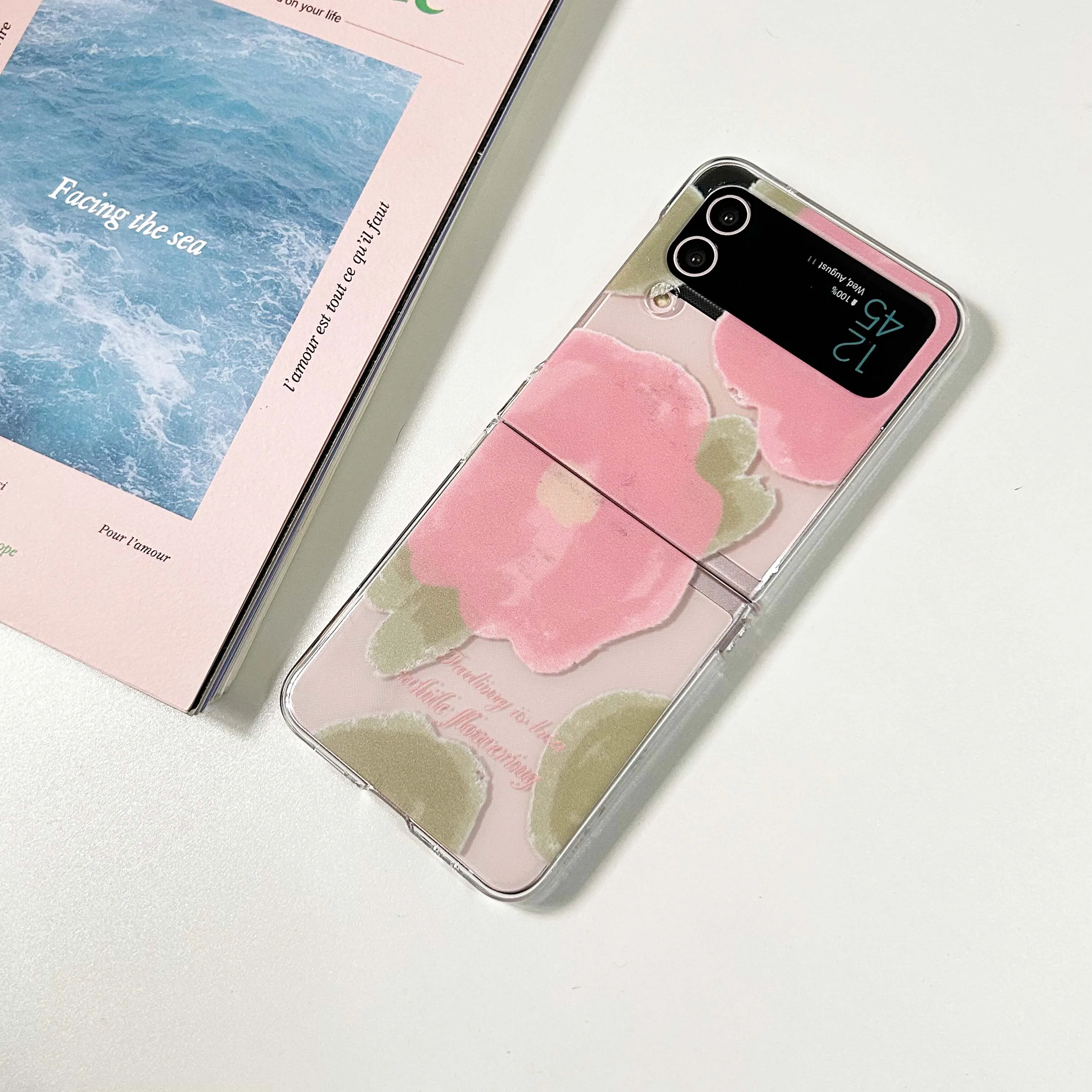 🤍 cute + aesthetic samsung z flip 3 cases