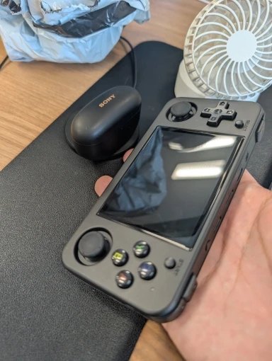 ANBERNIC RG35XX H photo review