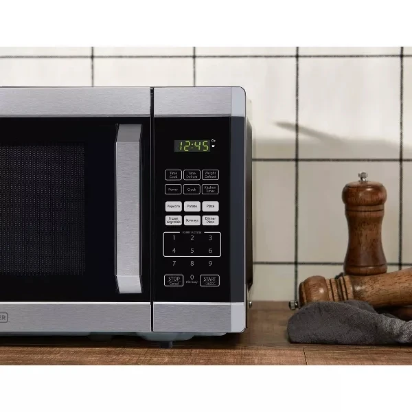 Black & Decker 0.9cu. ft. Microwave, Black - American Stores