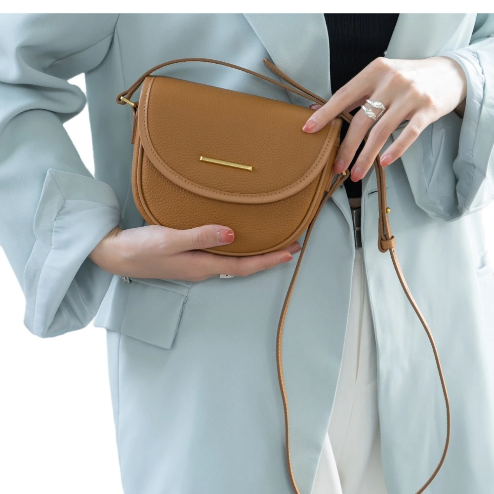 SANGUSTI Daily Cowhide Crossbody Bag Fashion Versatile Top Layer Cowhide Shoulder Bag Genuine Leather Casual Saddle Bag