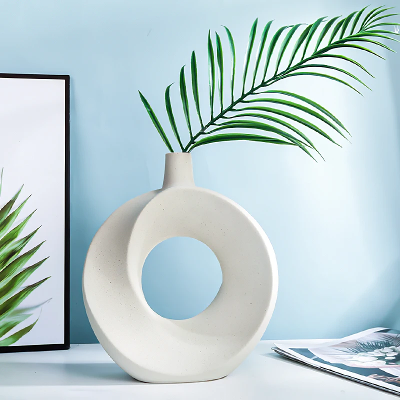 1PC, a creative and simple resin white donut vase, a modern home decoration vase