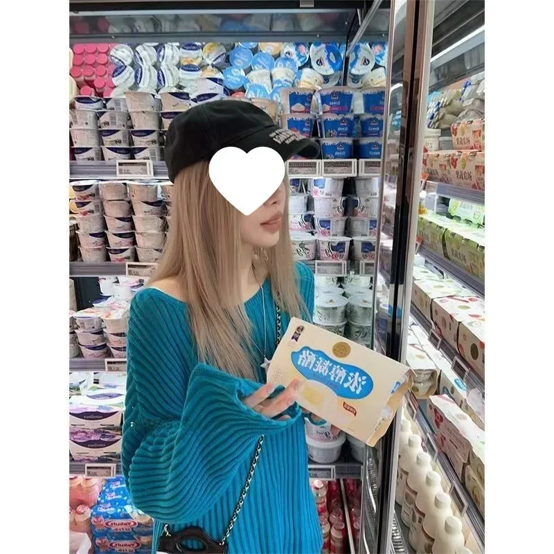 Blue [single hollow]]