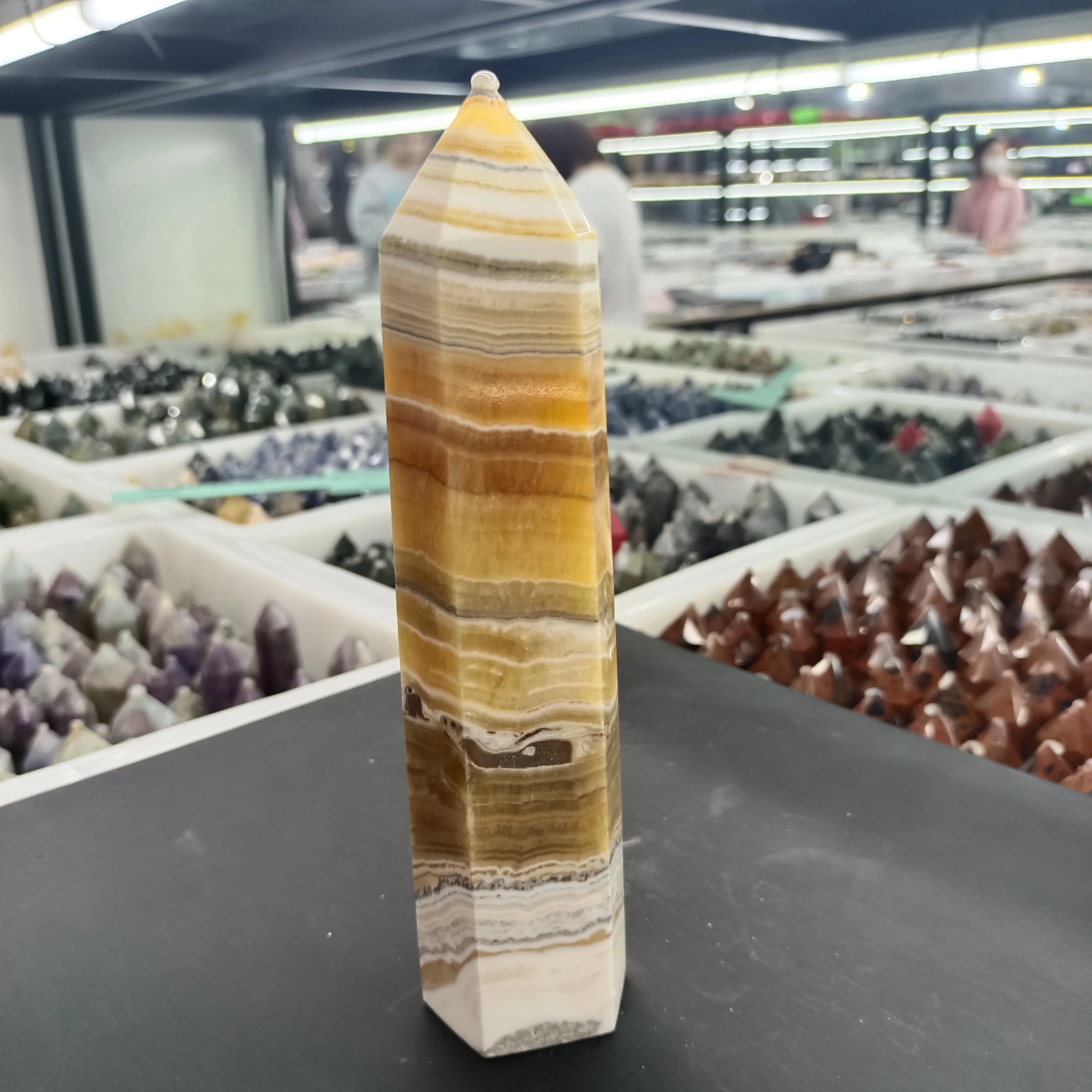 

Magical Natural Melaleuca Calcite Obelisk Quartz Crystal Scepter Mineral Spiritual Therapy Home Office Degaussing Decorative Gem