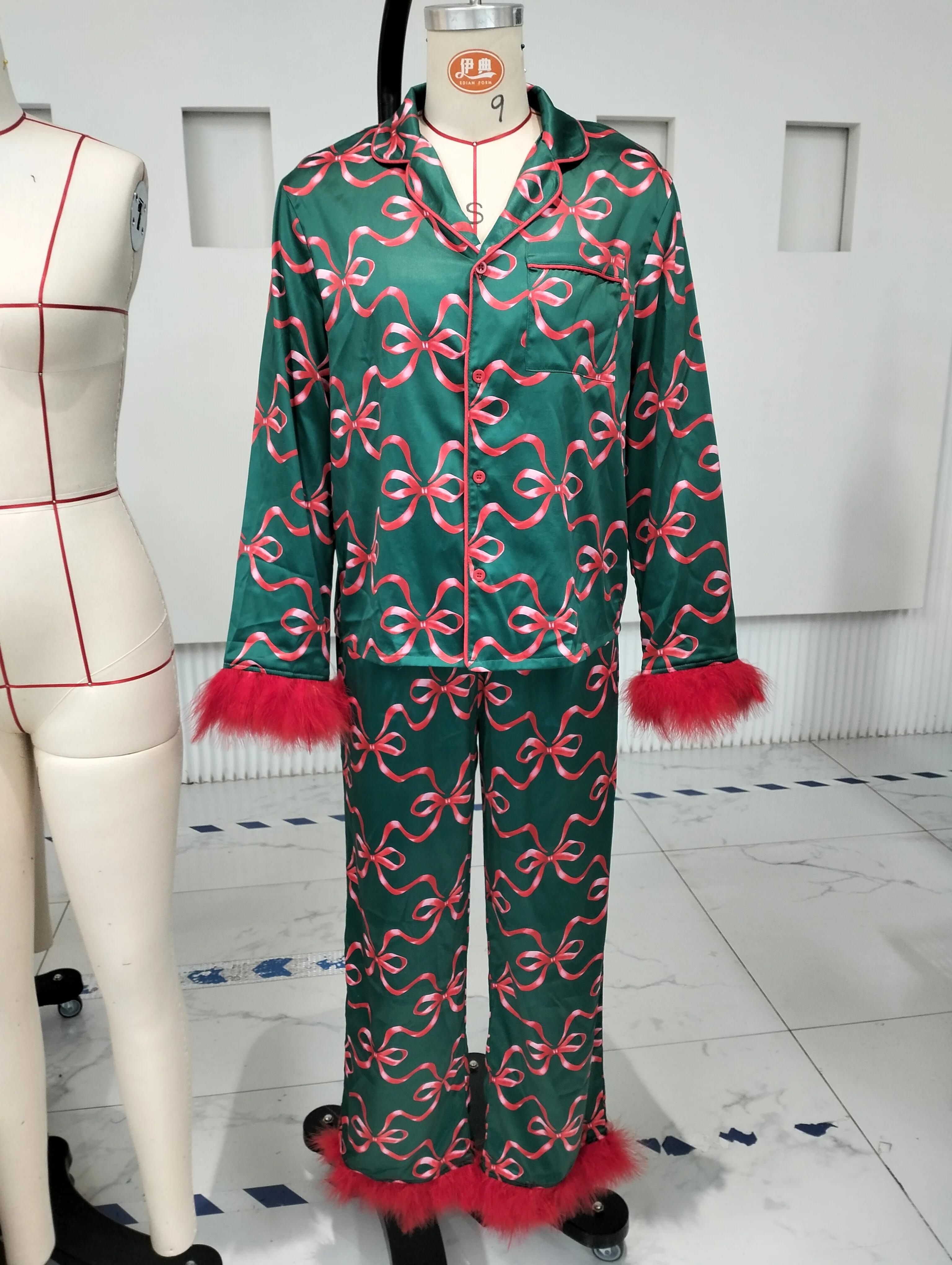 Women Christmas Pajamas Sets Satin Santa Claus/Bow Print Long