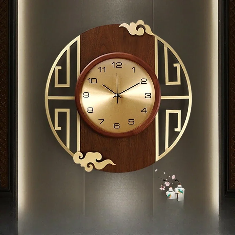 Chinese Clock Design New Chinese-style solid wood decoration hanging clock, spacious living ...