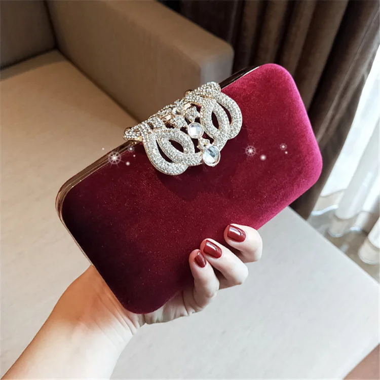 Autumn Winter Velvet Ladies Evening Bags Retro Fashion Black Red Clutches Small Handbags For Women Wedding Party Clutch Purses