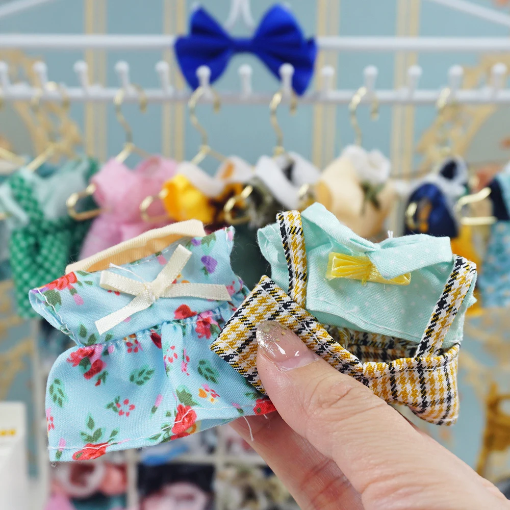 Dollhouse Accessories: Fashionable Forest Animal Family Clothing Set
