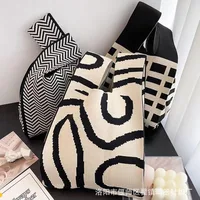 Sac de poignet à nœud pour femmes, sac tricoté à la main, Mini fourre-tout Portable rayé, sacs seau pour téléphone, grande capacité, sacs à main d'automne et d'hiver 2