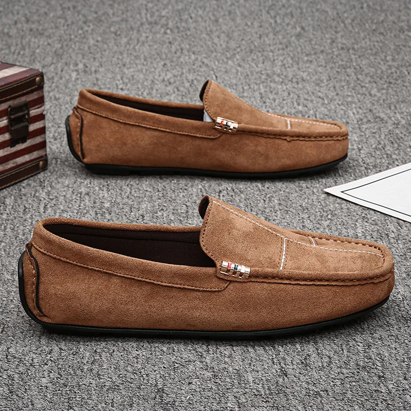 Sports and Leisure Shoes Lightweight Sewn Business and Leisure Suede Youthful Trend Flat Heels Social