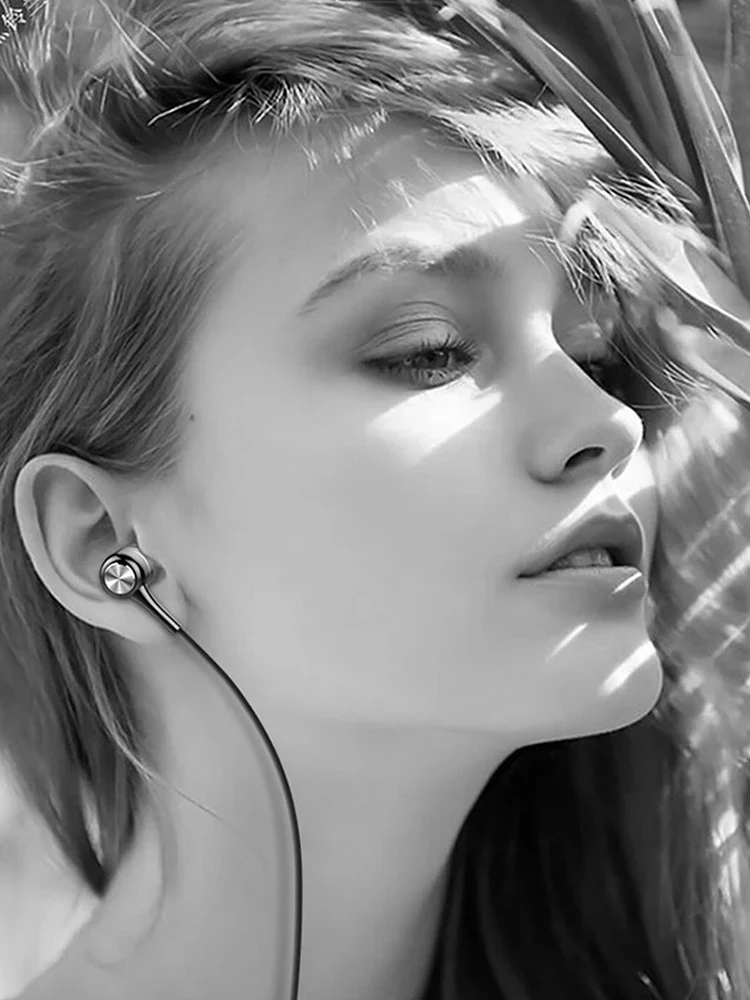 Description Picture 3 of item3.5mm Wired Headphones In Ear Headset Wired Earphones with Microphone Bass HiFi Stereo Earbuds Sports In-line Control For Phones
