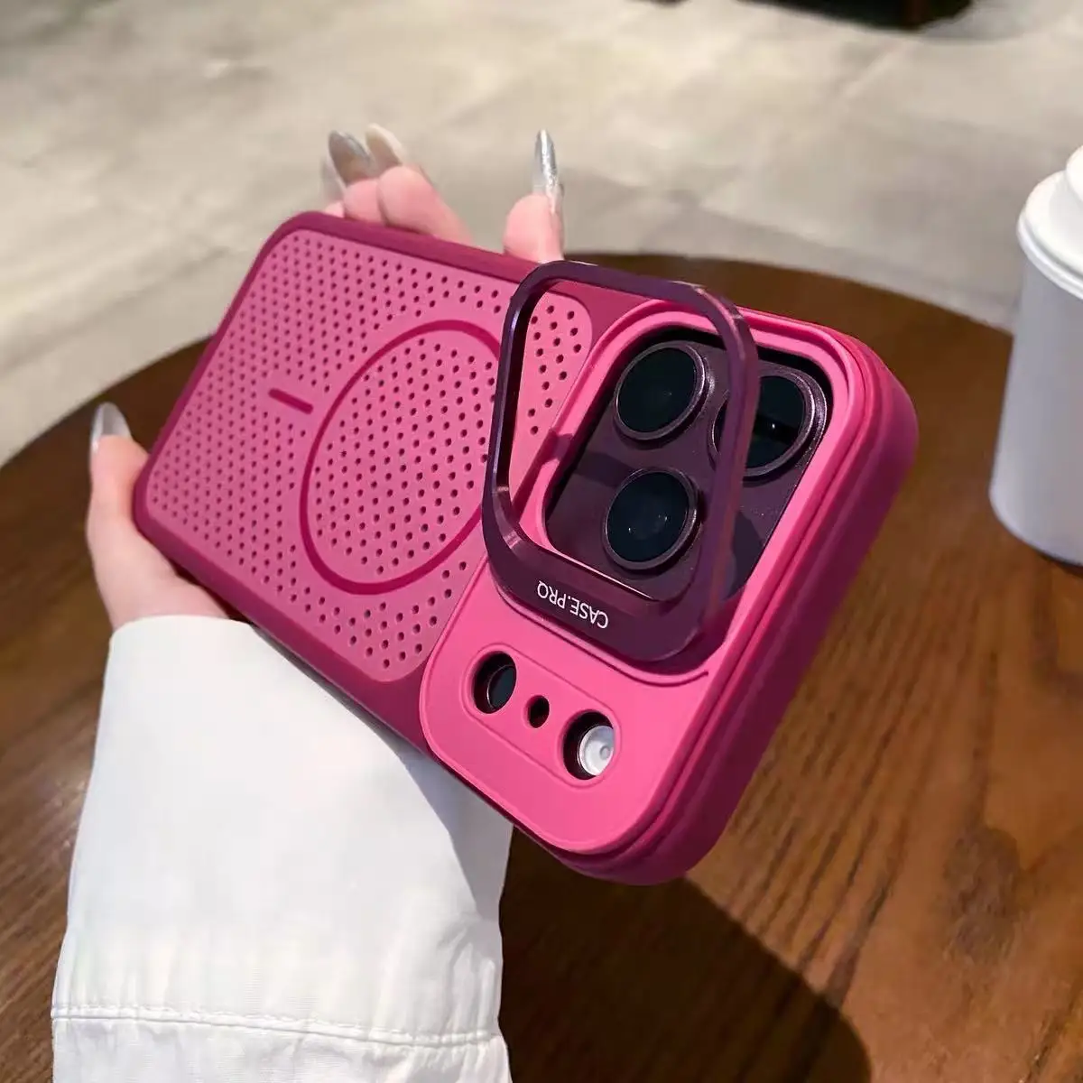 Honeycomb Heat Dissipation Shockproof Armor Magnetic Soft Phone Case Cover