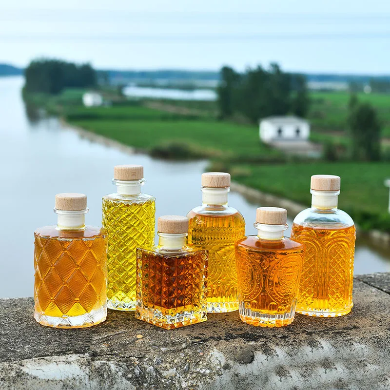 Description Picture 5 of itemLead-Free Hand-blown Glass Whiskey Decanter, Classical Barware, Drinkware, Wine Decanter, Luxury, 200ml