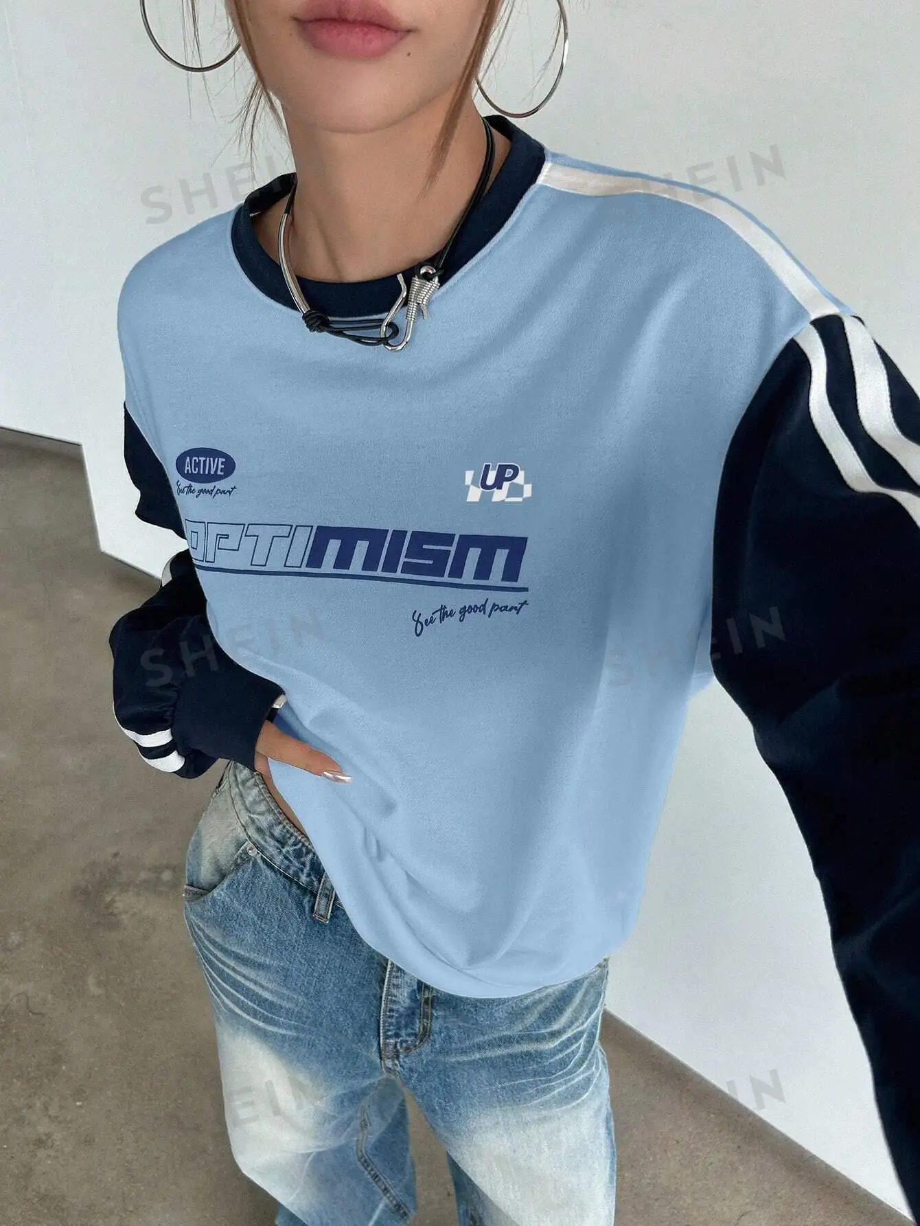 DAZY Letter Graphic Striped Side Drop Shoulder Sweatshirt