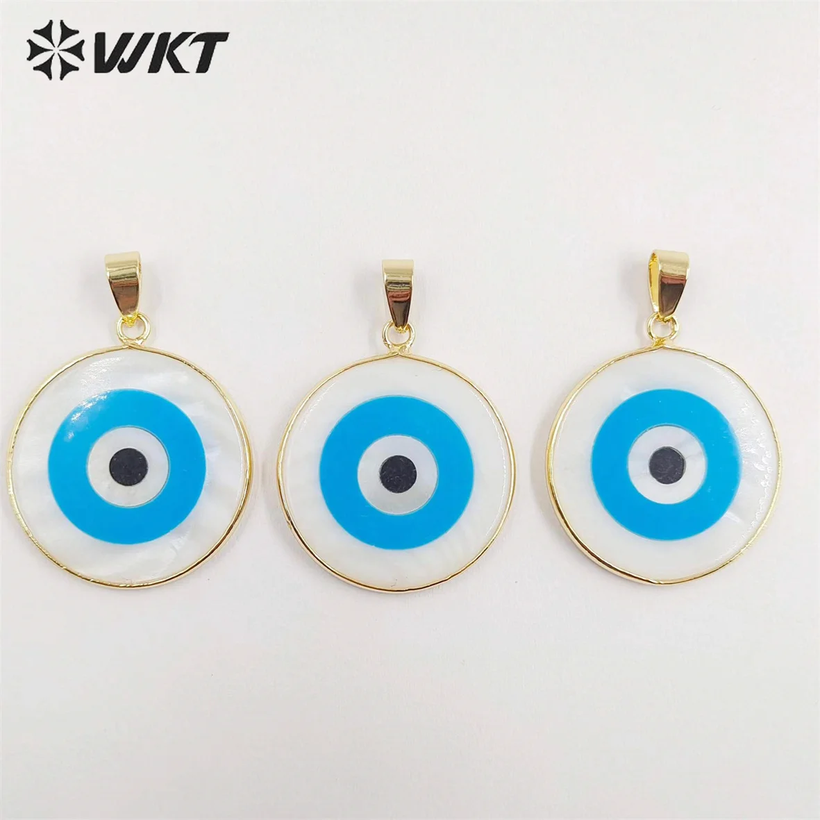 WT-JP330 WKT Newest Fashion Gold Bezel Charming Blue Turquoise Pendant Big Turkey Eye Healing Shell Necklace Jewelry