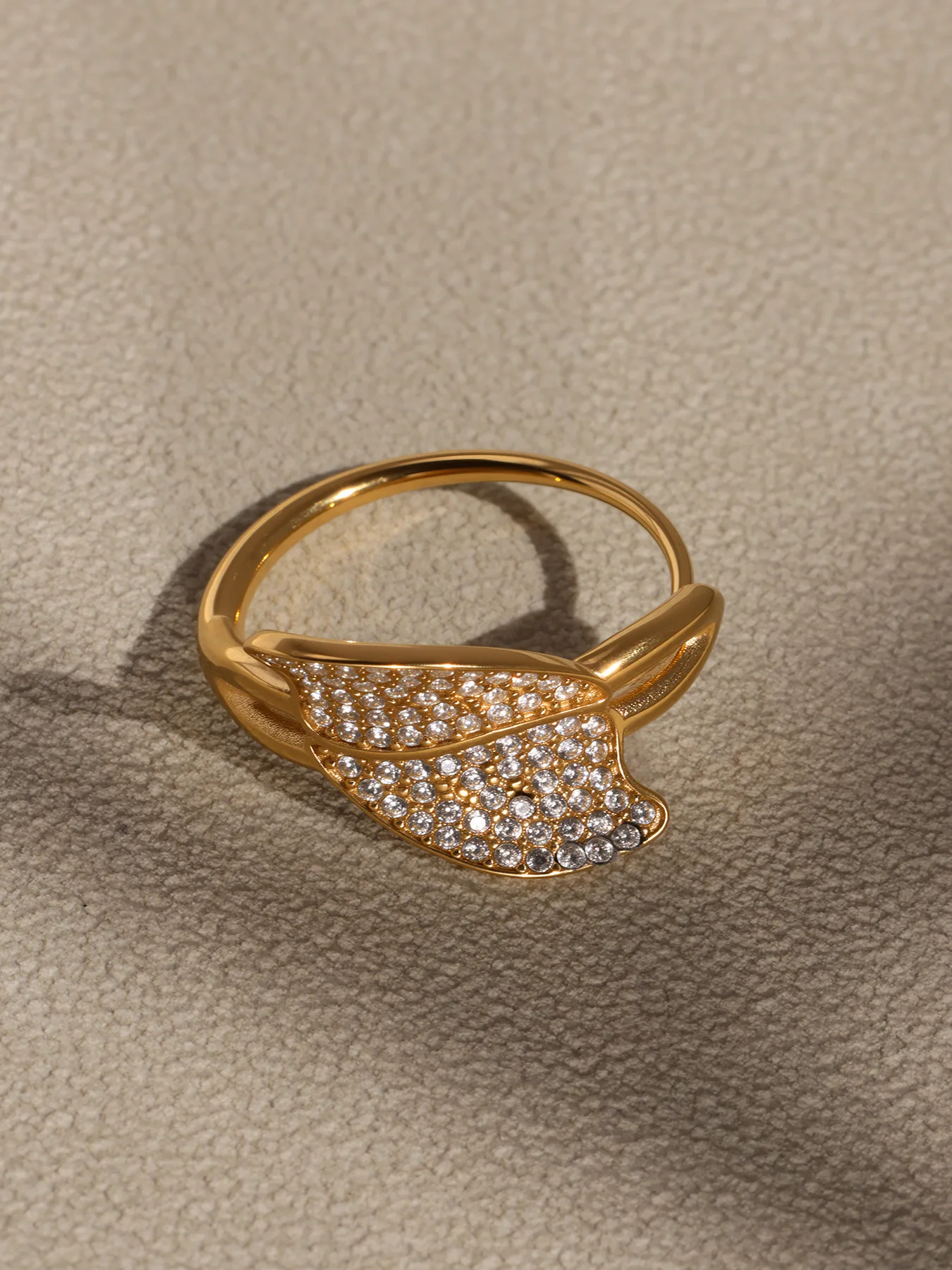 316 Edelstahl Vergoldeter Luxus-Ring für Damen, Zirkon-Flügel 18K Goldfarben Silber Paar-Verlobungsring Mädchen Charm-Schmuck – Detail 9
