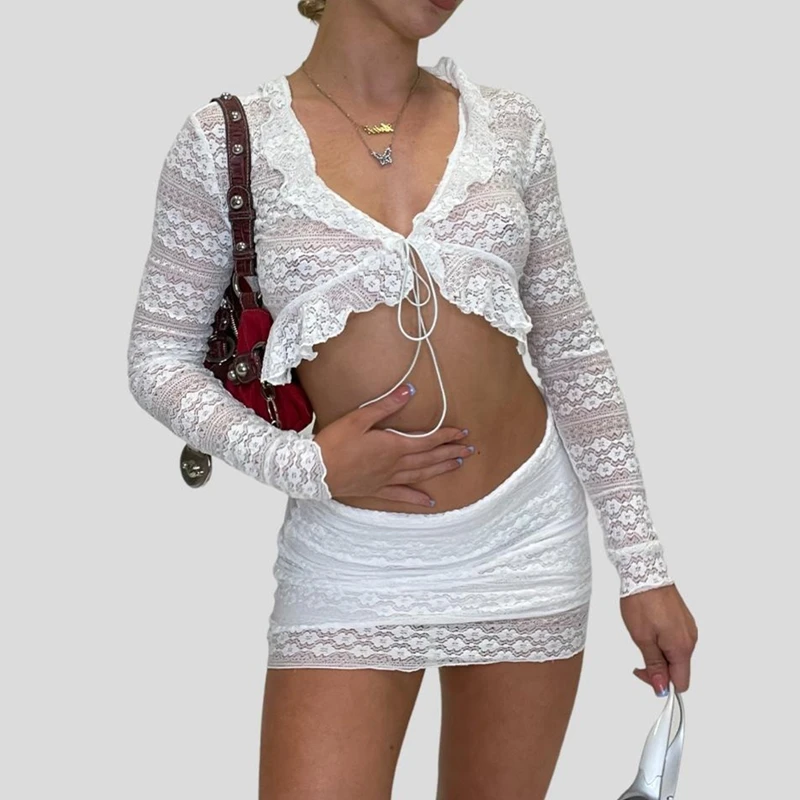 

Женский винтажный комплект из 2 предметов, кружевная футболка с цветочным рисунком, короткий топ на завязках и мини-юбка, Y2K