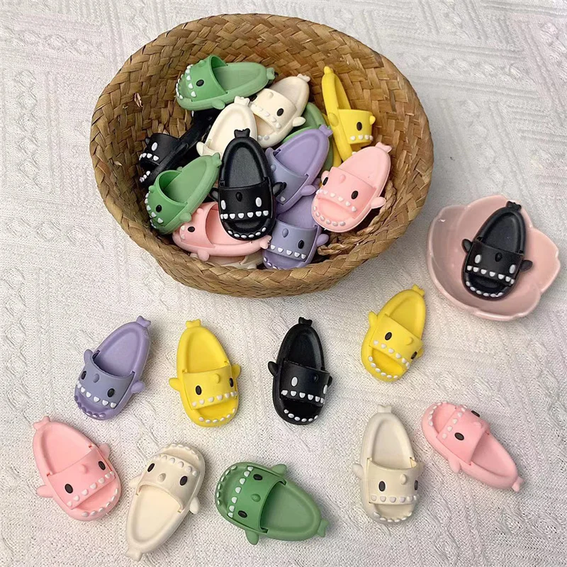 Mini Shark Slipper Funny 12% Voxel Wearable Pet Toys For Little Turtle Lizard hedgehog Hamster Shoes Cute Small Pet Clothes pet slippers and costumes