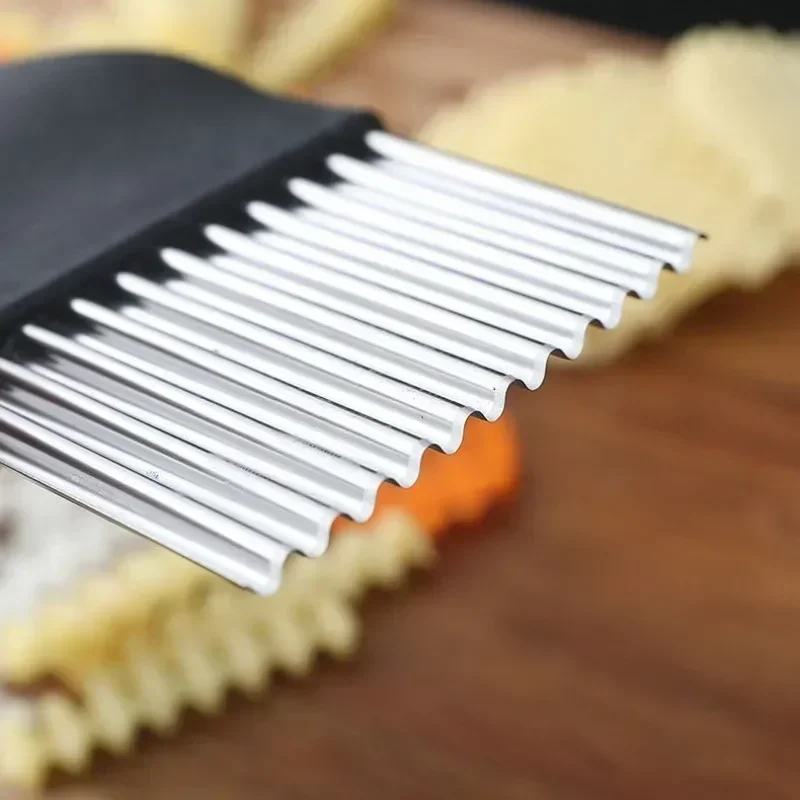 Stainless Steel Potato Chip Slicer Dough Vegetable Fruit Crinkle Wavy Kitchen Knife Cutter Chopper French Fry Maker Tools Gadget fruit slicer vegetable slicer crinkle cutter vegetable cutter potato slicer fruit knife kitchen knife potato chip maker potato cutter food slicer
