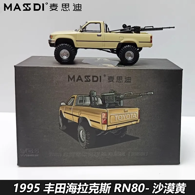 새로운 재고 있음 Masdi 1:64 도요타 하이럭스 듀얼 로우 4륜 구동 픽업 합금 미니어처 다이캐스트 모델 1995 도요타 하이럭스 자동차 모형 장난감 선물