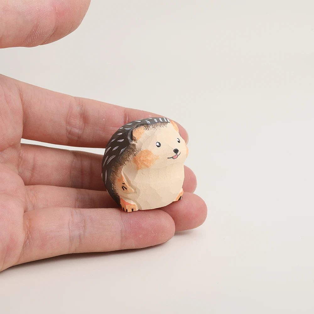 Handcrafted wood carving Home decorations desk accessories room decor Handmade Hedgehog Statue Hand-carved room decor Hedgehog