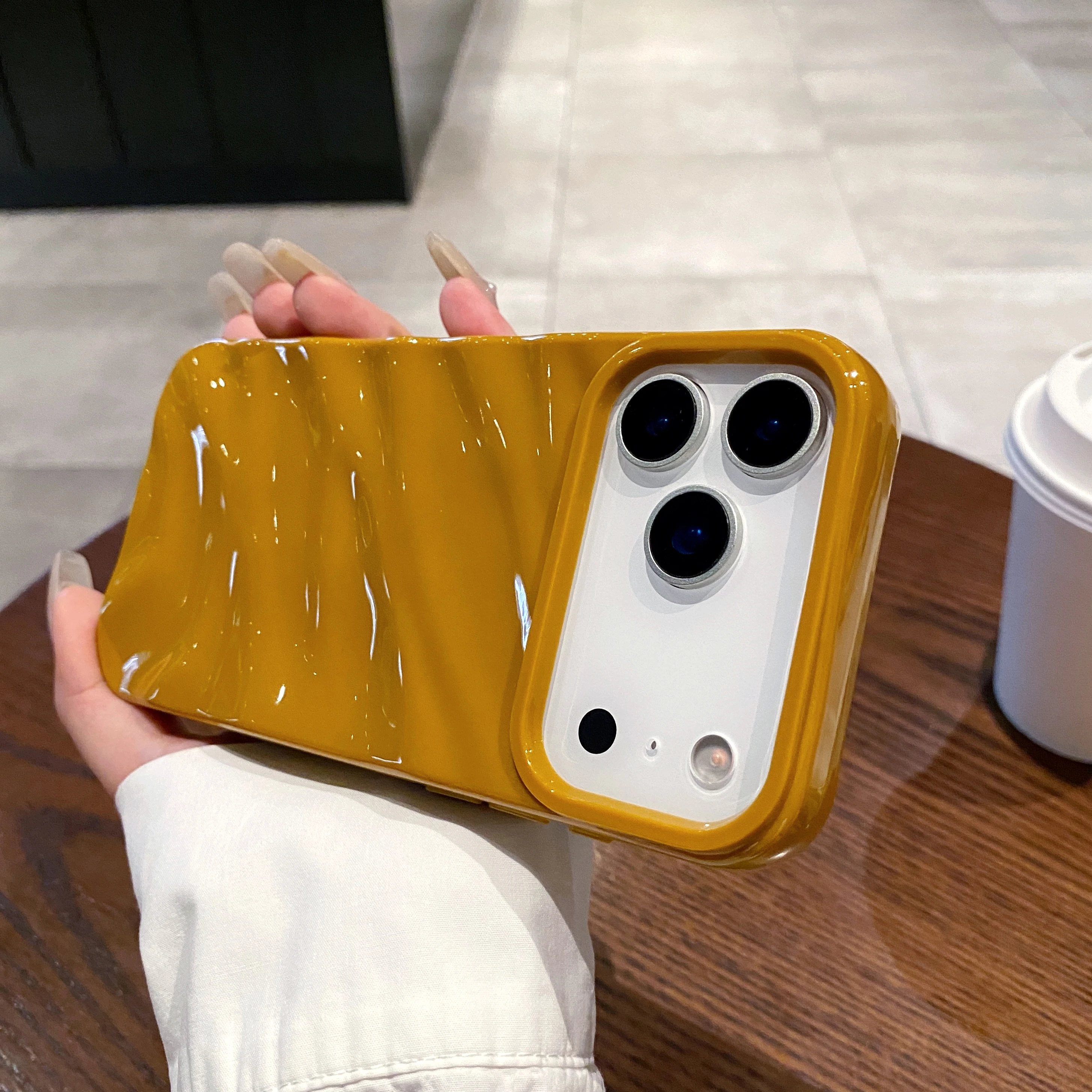 Silk Pattern Wavy Shockproof Phone Case - Soft Protective Back Cover