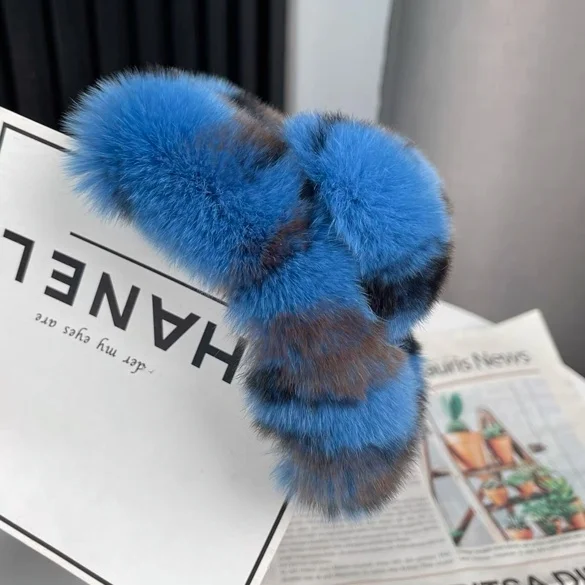 Blue leopard print (shark clip)