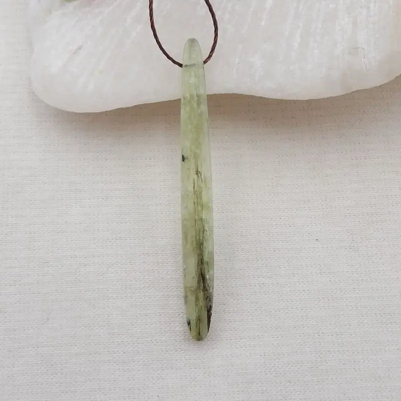 

Semiprecious Natural Stone Green Kyanite Handmade Pendant Bead 45x5x4mm 2g Fashion Jewelry Necklace Accessories