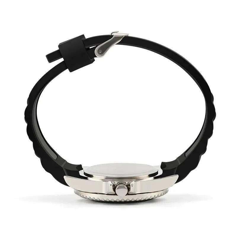 Elegant 40mm Quartz Analog Watch with Rotating Bezel and Rubber Strap