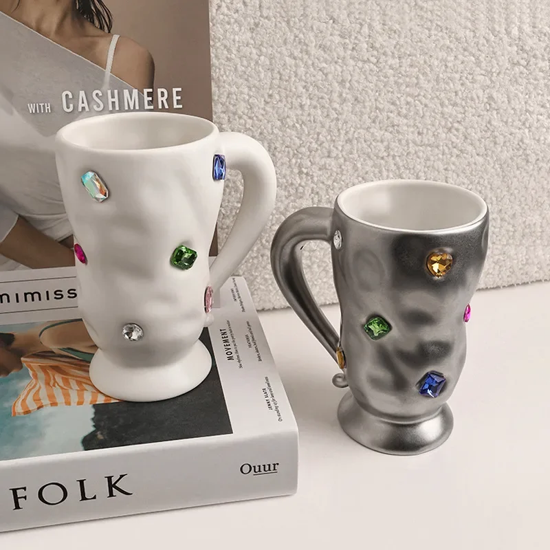

Керамическая кофейная чашка